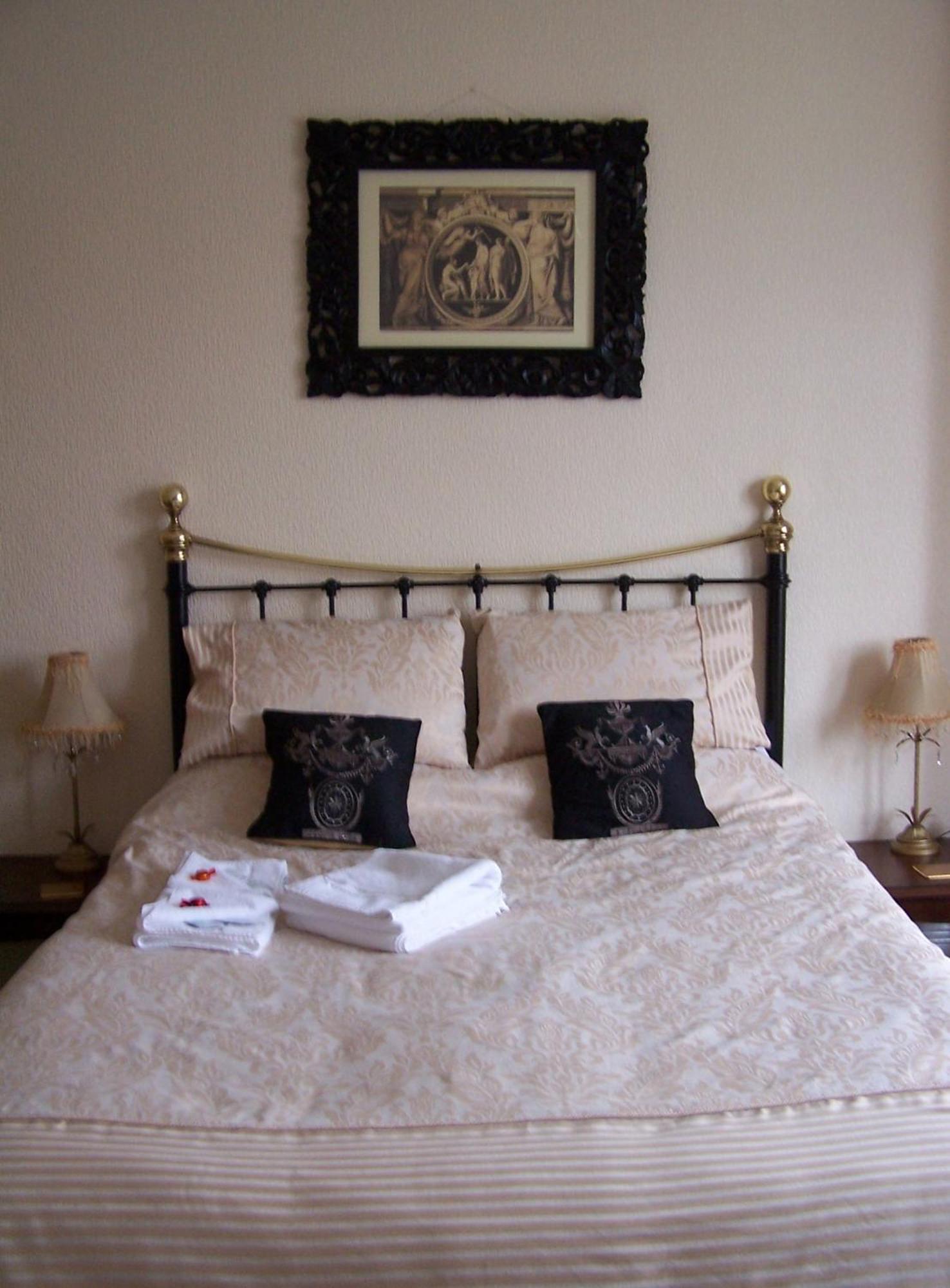 The Carmen Guesthouse (Adults Only) Лландидно Экстерьер фото